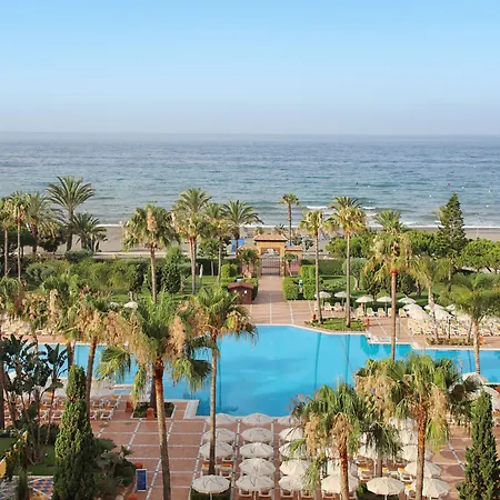 Iberostar Waves Malaga Playa 托罗克斯科斯塔