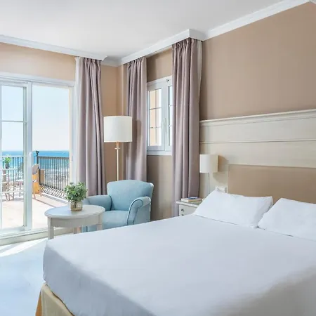 Iberostar Waves Malaga Playa 酒店