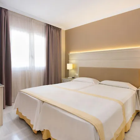 Iberostar Waves Malaga Playa 酒店 托罗克斯科斯塔