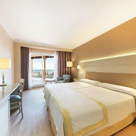Iberostar Waves Malaga Playa 4* 托罗克斯科斯塔