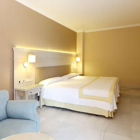 Iberostar Waves Malaga Playa 酒店 4*
